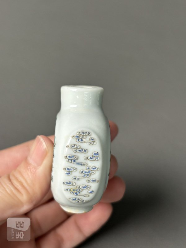 清道光 粉彩龙纹鼻烟壶两只 - 图5